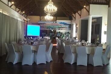 Hotel Puri Mas Boutique Resort & Spa