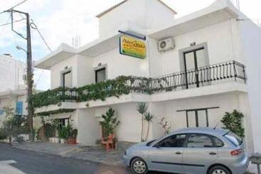 Argyro Studios And Apartments