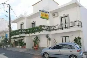 Argyro Studios And Apartments