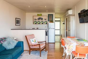 Hotel Golden Sand Beachfront Accommodation