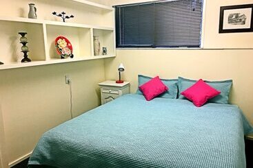 בית מלון כפרי Peggie's Cottage