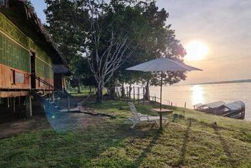 هاستل Milia Amazon Lodge