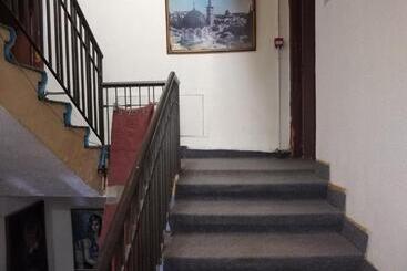 Queen Ayloa Hotel&restaurant