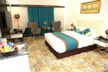 Faletti S Grand Hotel Multan