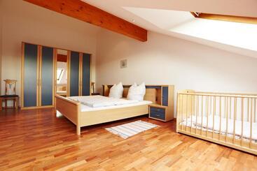 Hotel Hornstein   Weingut, Vinothek & Gastronomie