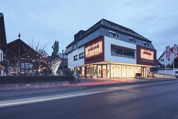 Hotel Hornstein Weingut, Vinothek & Gastronomie