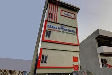 בית מלון כפרי Oyo 72818 Grand Mythri