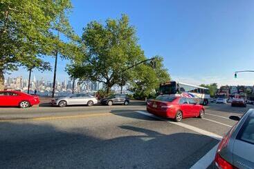 پانسیون Nice 2bedroom Apt With Patio Included To Enjoy