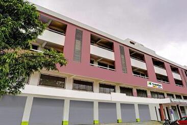 Itsy Hotels Oasis Pride