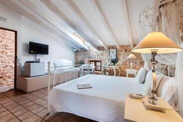 Отель Ca´n Pere