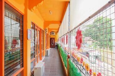 Hotel De Oranje Room