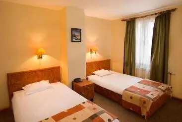 Victoria Hotel Borovets   Free Parking