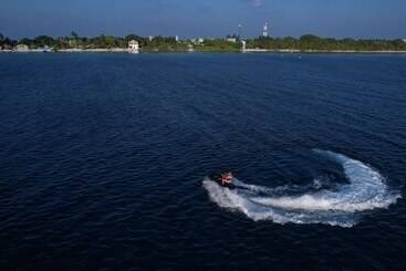 تختخواب و صبحانه La Solara Villa