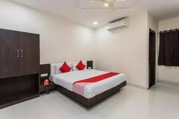 Fabhotel Aaradhy