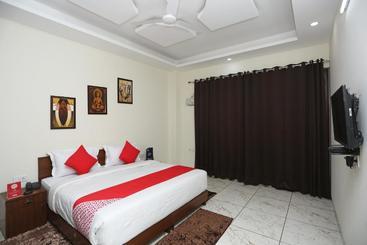 Otel Oyo 22509 The Spark Inn