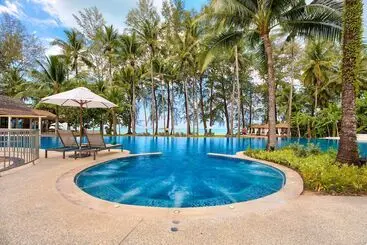 Hotel Outrigger Khao Lak Beach Resort