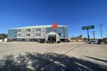 Hotelli Quality Suites