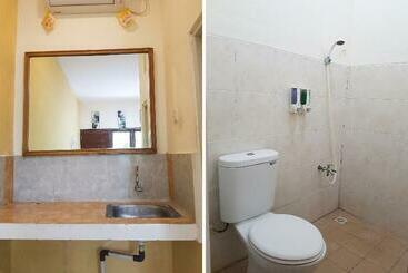 ホテル Oyo 90362 Laterrasse Guest House