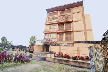 Hotel Oyo 90341 Sean S Residence