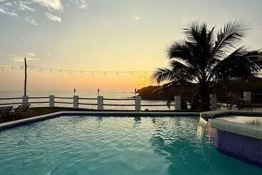 هتل Paradise Surf