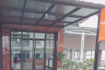 Отель Koolkost Near Dprd Kabupaten Subang