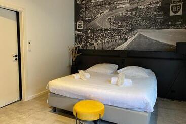 ホテル La Reine Hôtel, City Centre