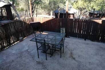 בית מלון כפרי Thabankwe Bushveld Inn
