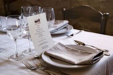 乡村酒店  Rural La Data