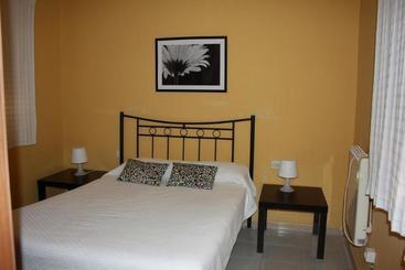 بنسيون Pensión Las Palomas