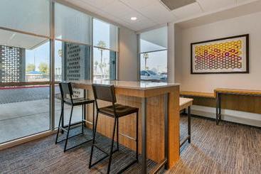 Otel Holiday Inn Express & Suites   Phoenix Dwtn   State Capitol, An Ihg