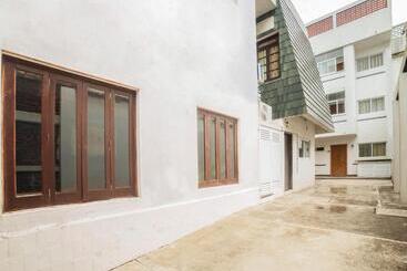 هتل Meson Del Barrio