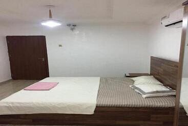 پانسیون Room In Lodge Royal Signature Suites And Apartments