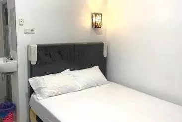 Otel Guest House Idm Inn Palu Redpartner