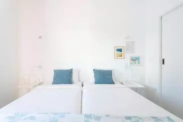 هتل Blue Buddha Beach House