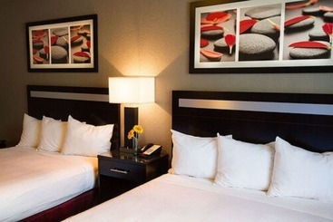 בית מלון כפרי Granada Inn