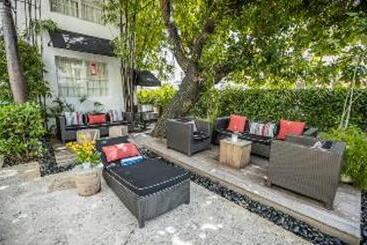 فندق Metropole Suites South Beach