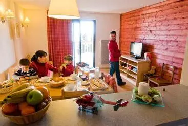 هتل Résidence Goélia Le Domaine De Castella