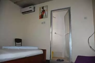 تختخواب و صبحانه Kituri Royal Inn