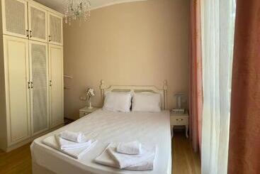 Izida Palace Apartments