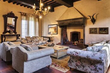 호텔 Borgo Di Pietrafitta Relais