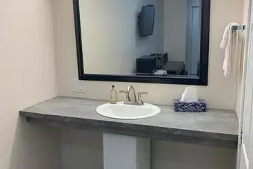 Westport Station Motel