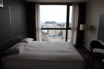 هتل Golden Daisy Seogwipo Ocean