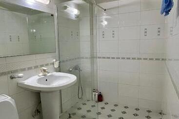 Motelli Changwon Masan White