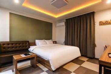 Motel Gimhae Samgye Masil