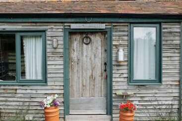 Cottage Truly Kentish Holiday Lets