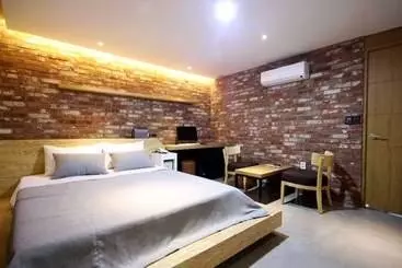 Motel Changwon Myeongseo Dong Haru