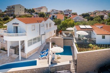 بيت ريفى Beautiful Villa On The Coast In Sevid