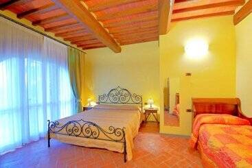 Luxurious Cottage In Loro Ciuffenna With Fitness Room