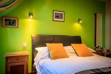 צימר Crubenbeg Country House