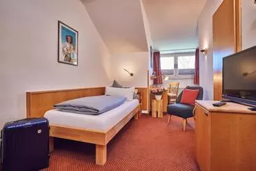 Отель Aschenbrenner